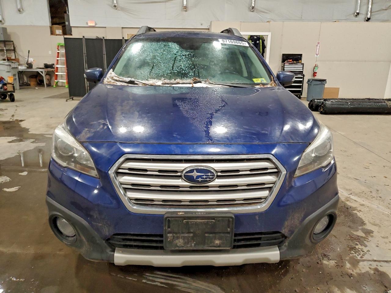 2017 SUBARU Outback