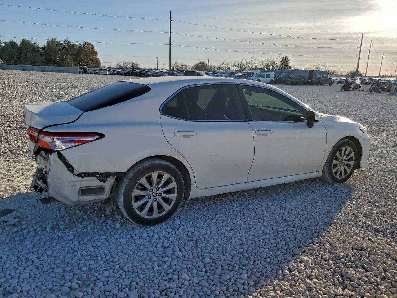 2018 TOYOTA CAMRY