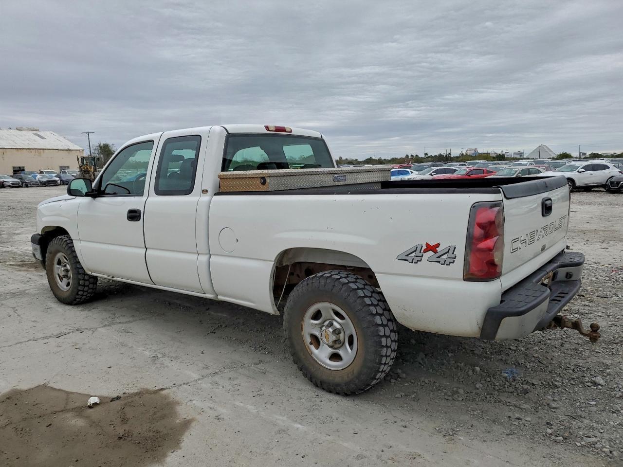 2004 CHEVROLET Silverado