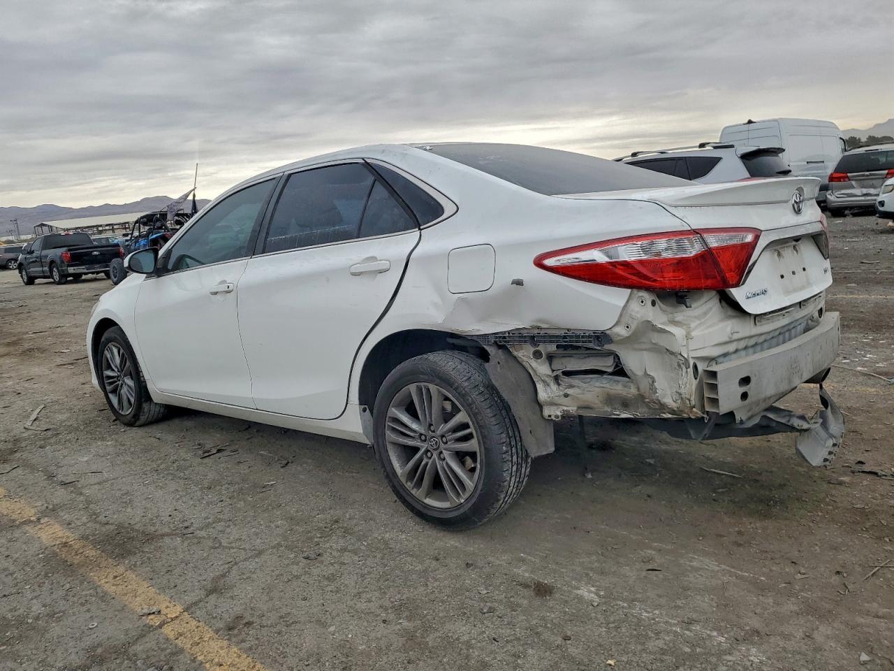 2015 TOYOTA CAMRY
