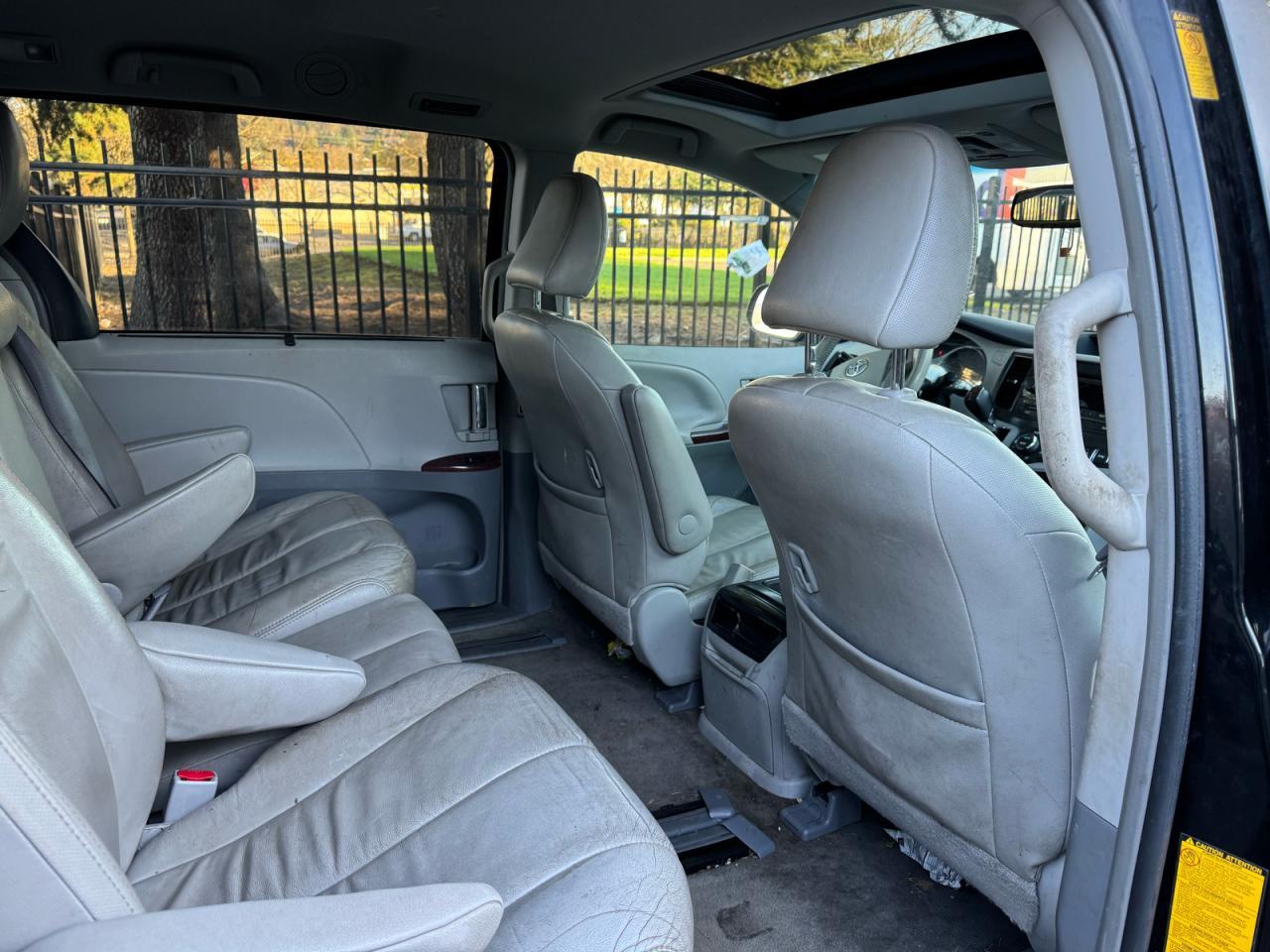 2014 TOYOTA SIENNA