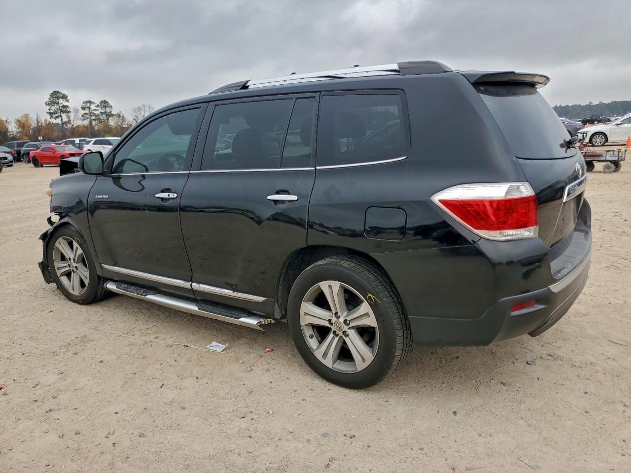2013 TOYOTA HIGHLANDER