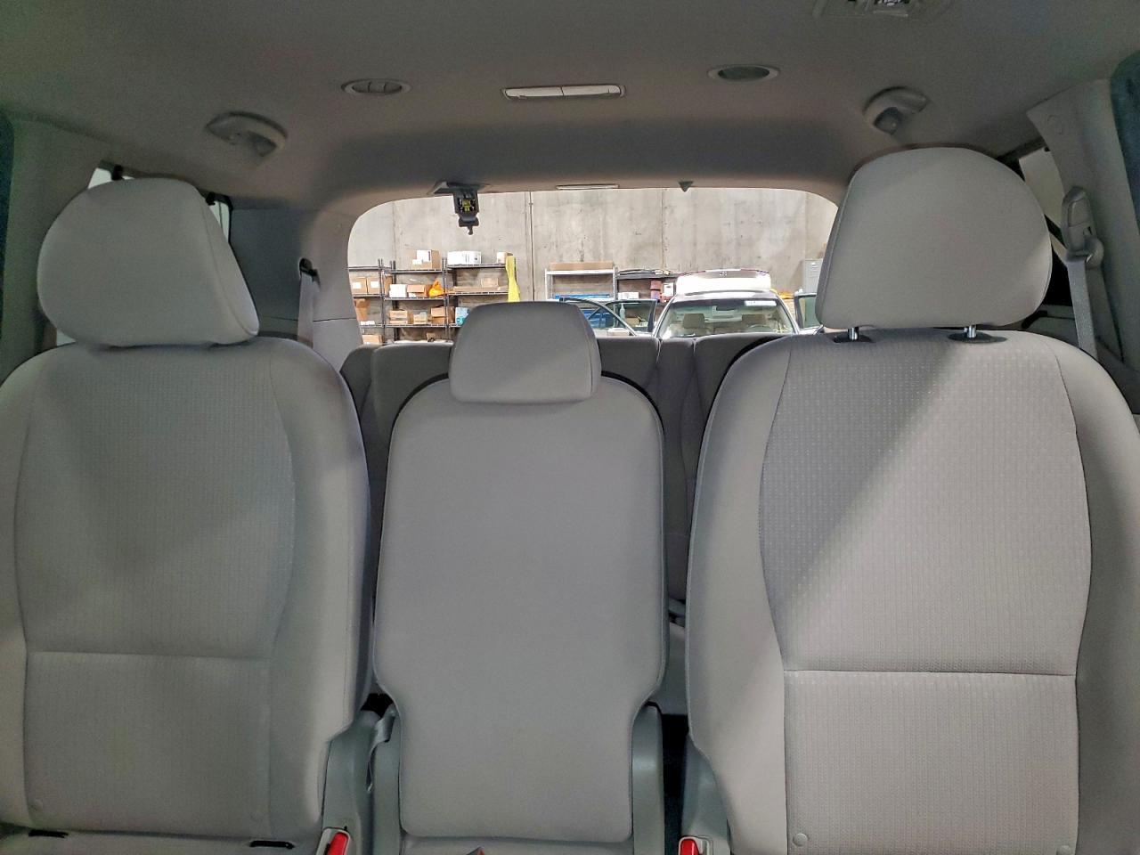 2016 KIA SEDONA