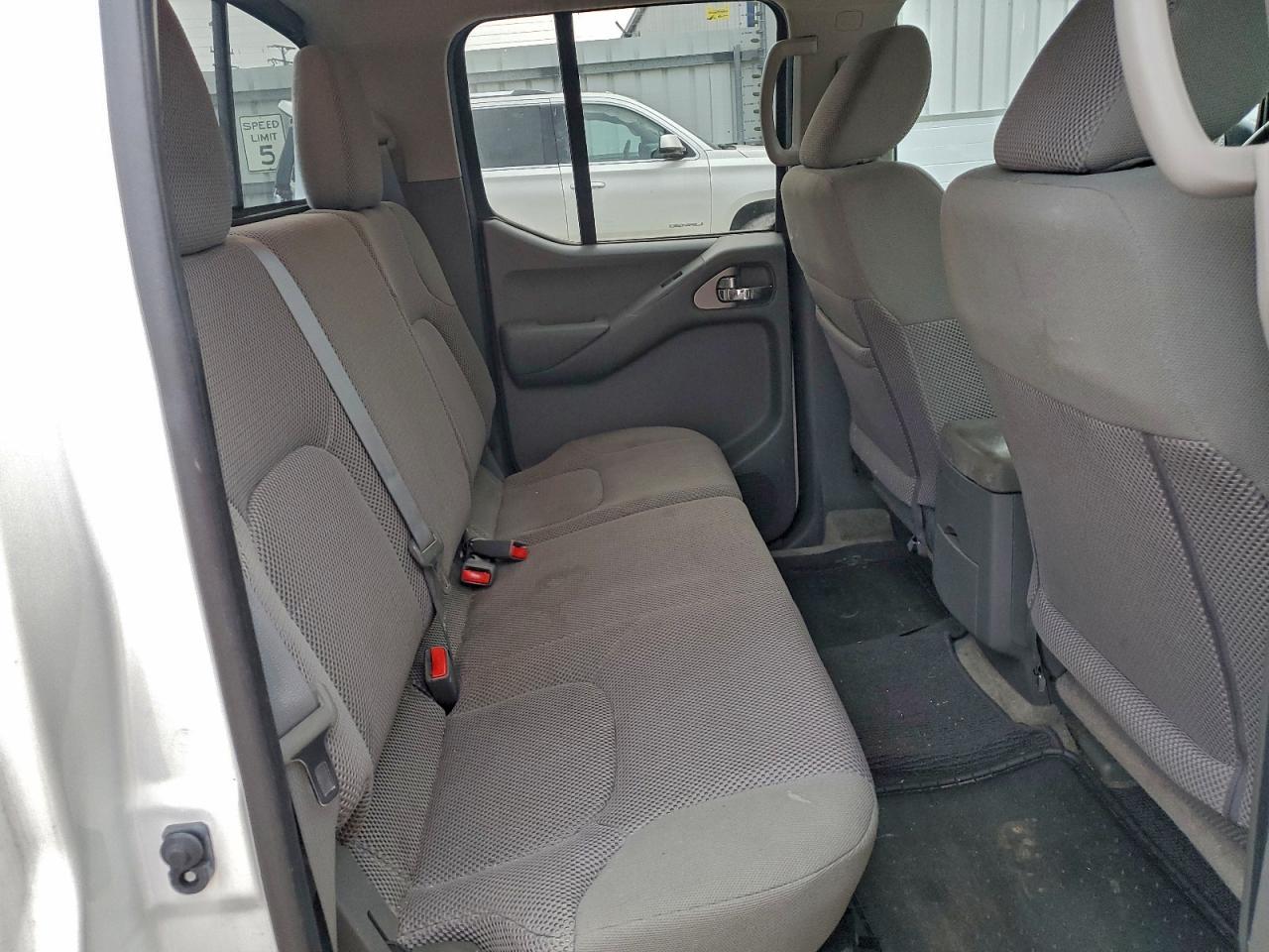 2016 NISSAN Frontier