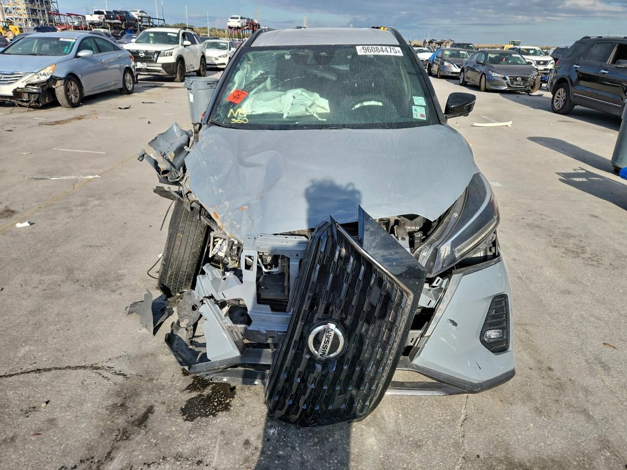 2021 NISSAN KICKS