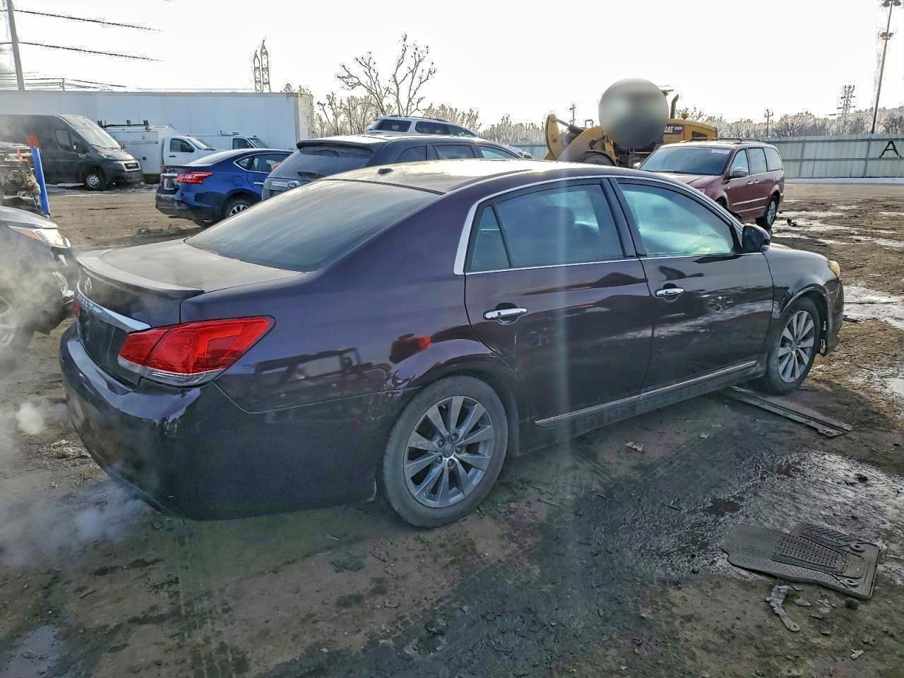2011 TOYOTA Avalon