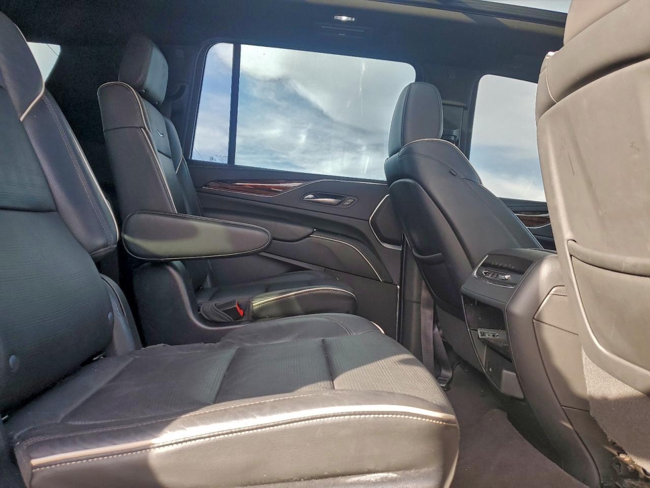 2023 CADILLAC Escalade ESV