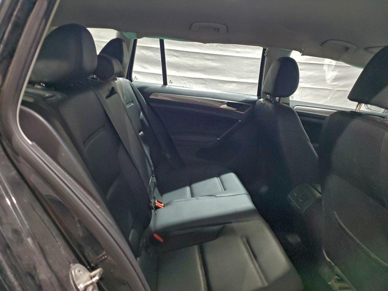 2018 VOLKSWAGEN Golf Alltrack