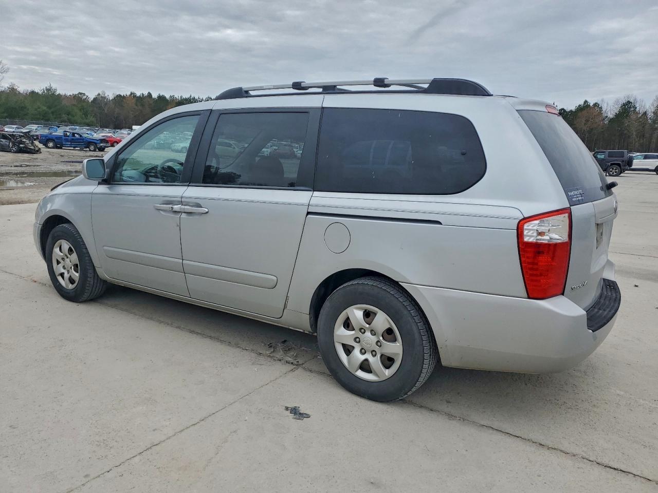 2008 KIA SEDONA