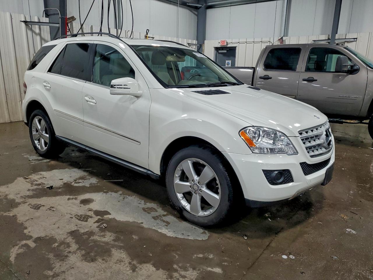 2011 MERCEDES-BENZ ML-Class