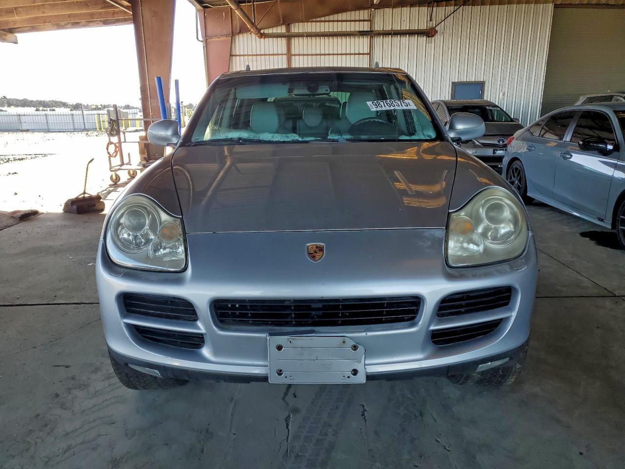 2004 PORSCHE CAYENNE