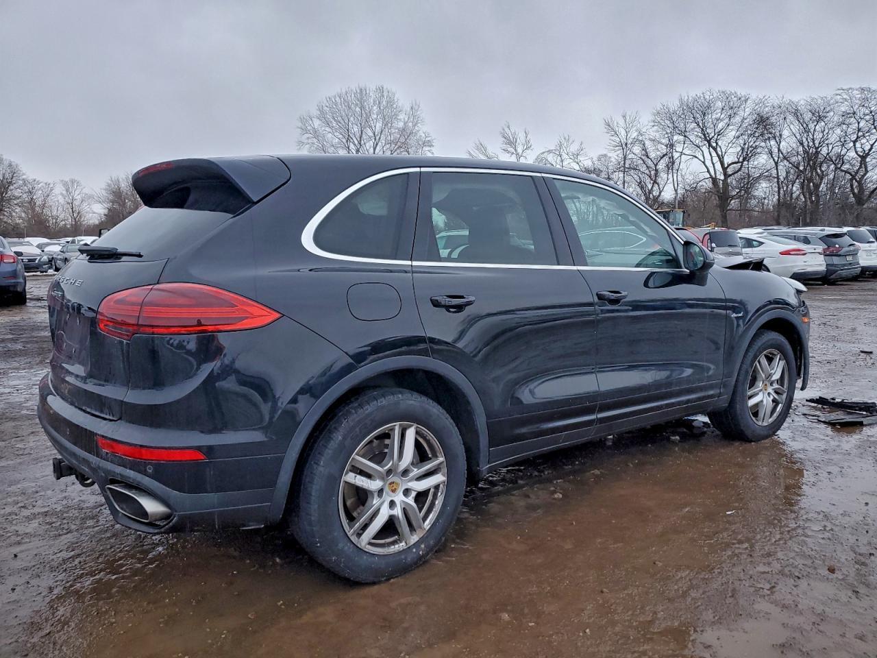 2016 PORSCHE CAYENNE
