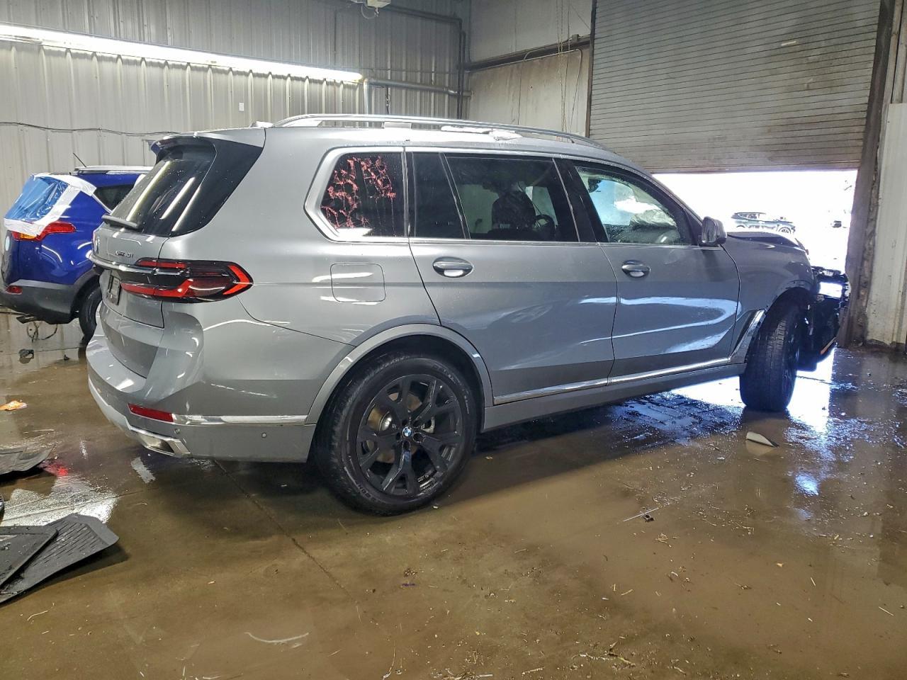 2025 BMW X7