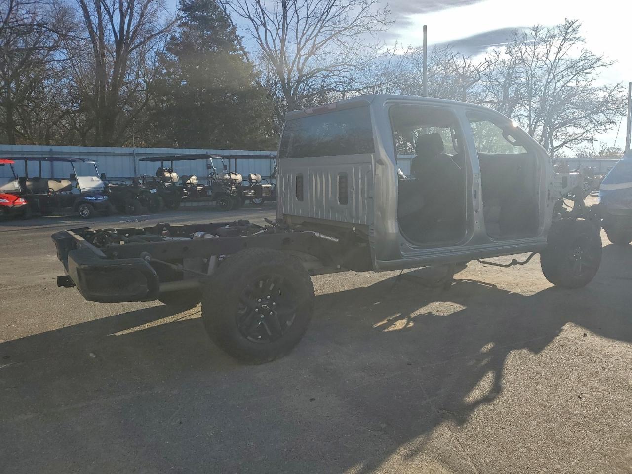 2025 CHEVROLET Silverado