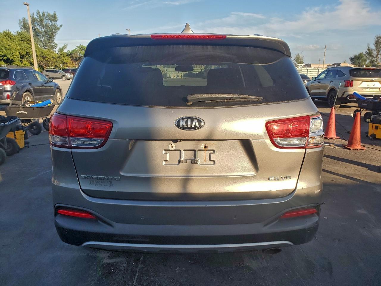 2017 KIA SORENTO