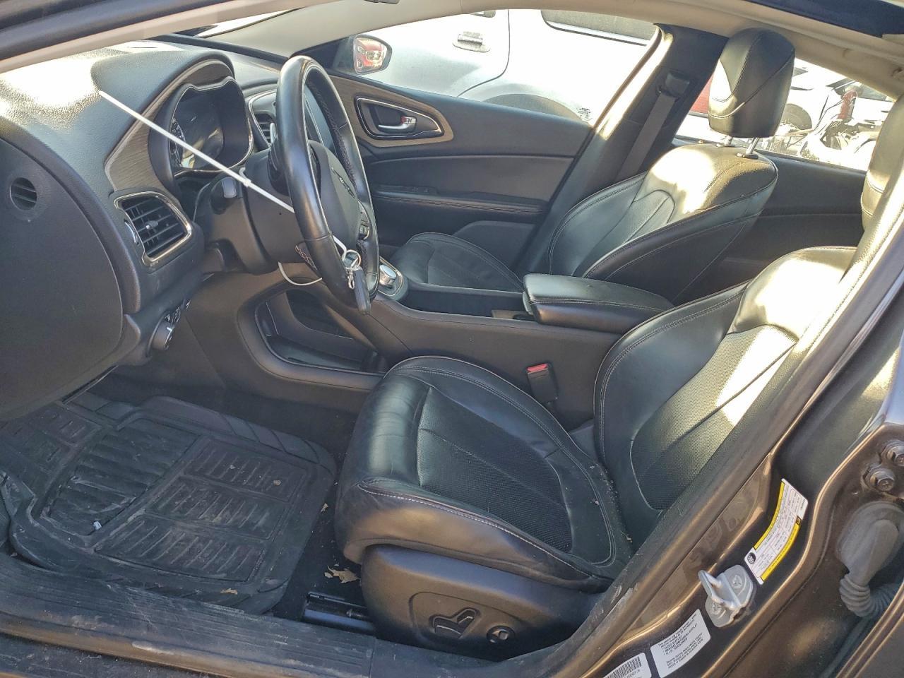 2015 CHRYSLER 200