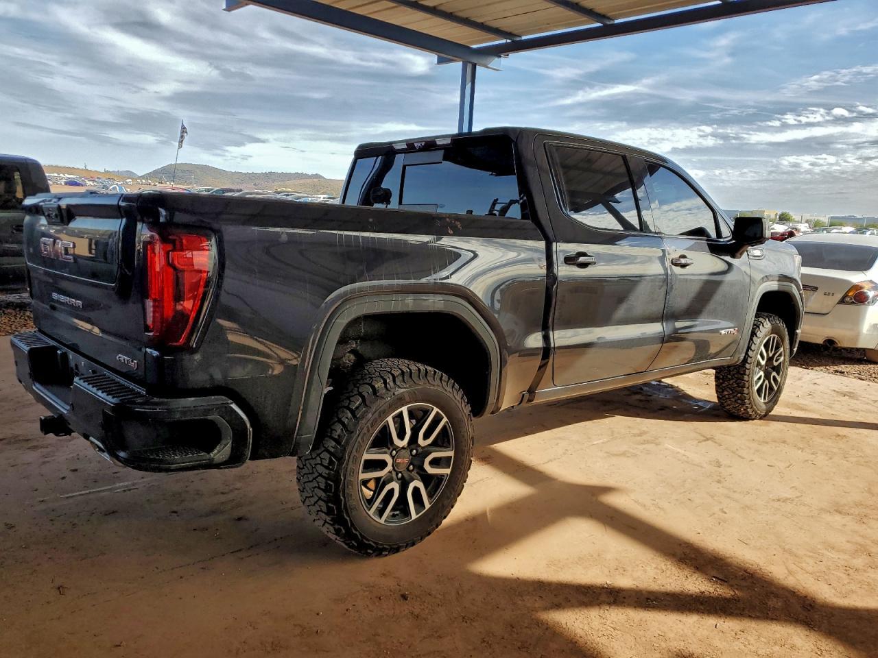 2023 GMC Sierra