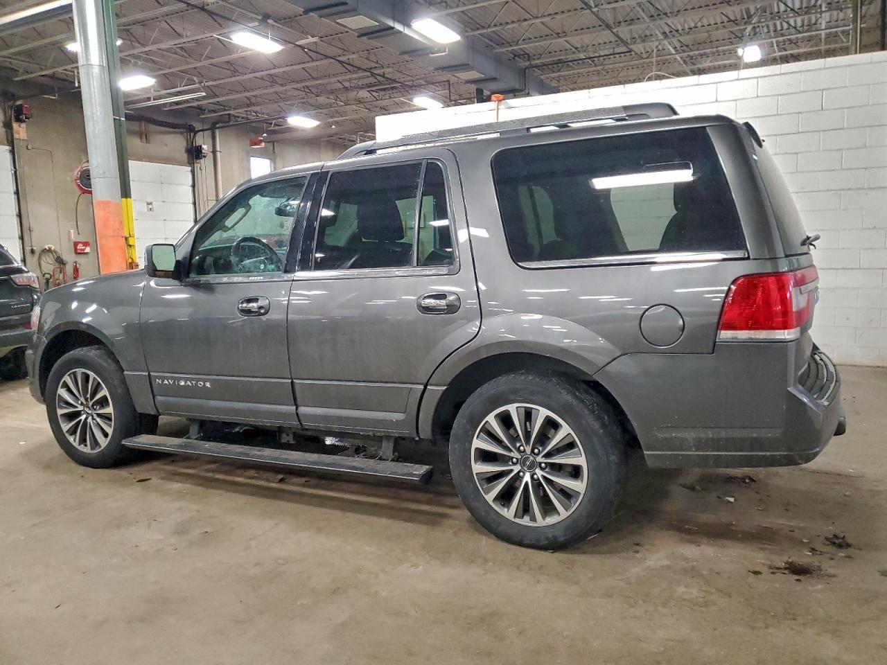 2016 LINCOLN Navigator