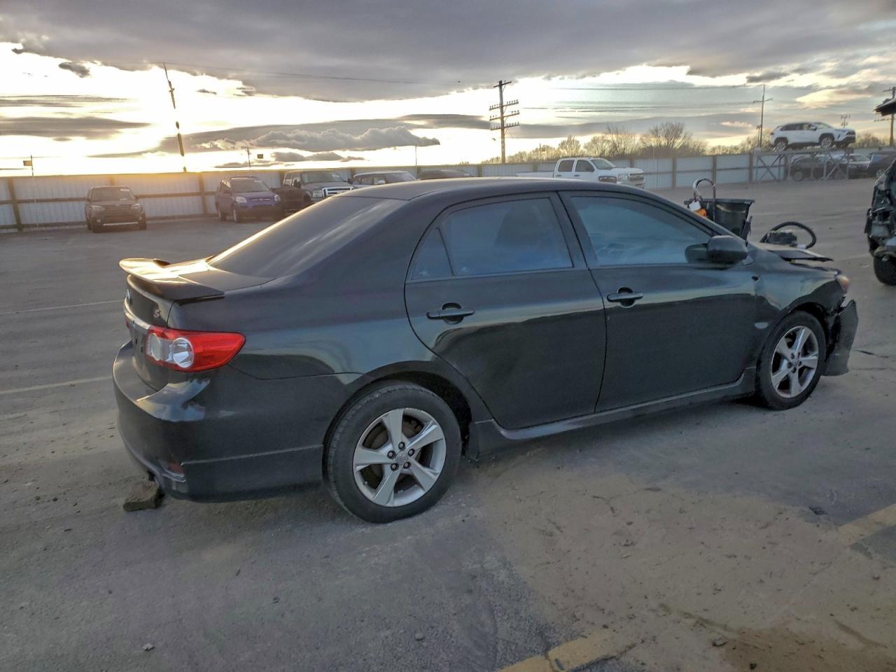 2013 TOYOTA COROLLA