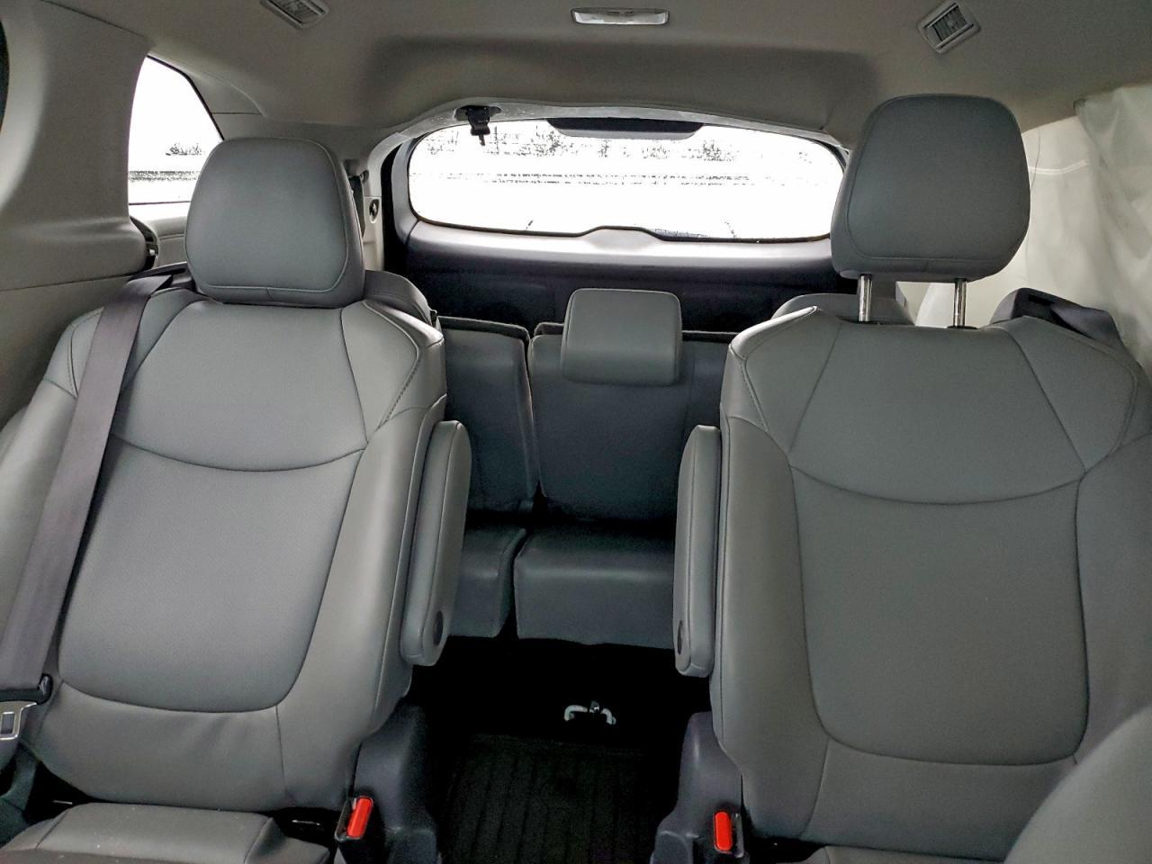 2021 TOYOTA SIENNA