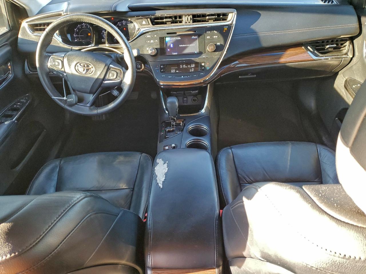 2013 TOYOTA Avalon