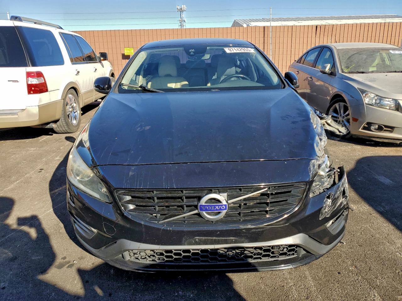 2017 VOLVO S60