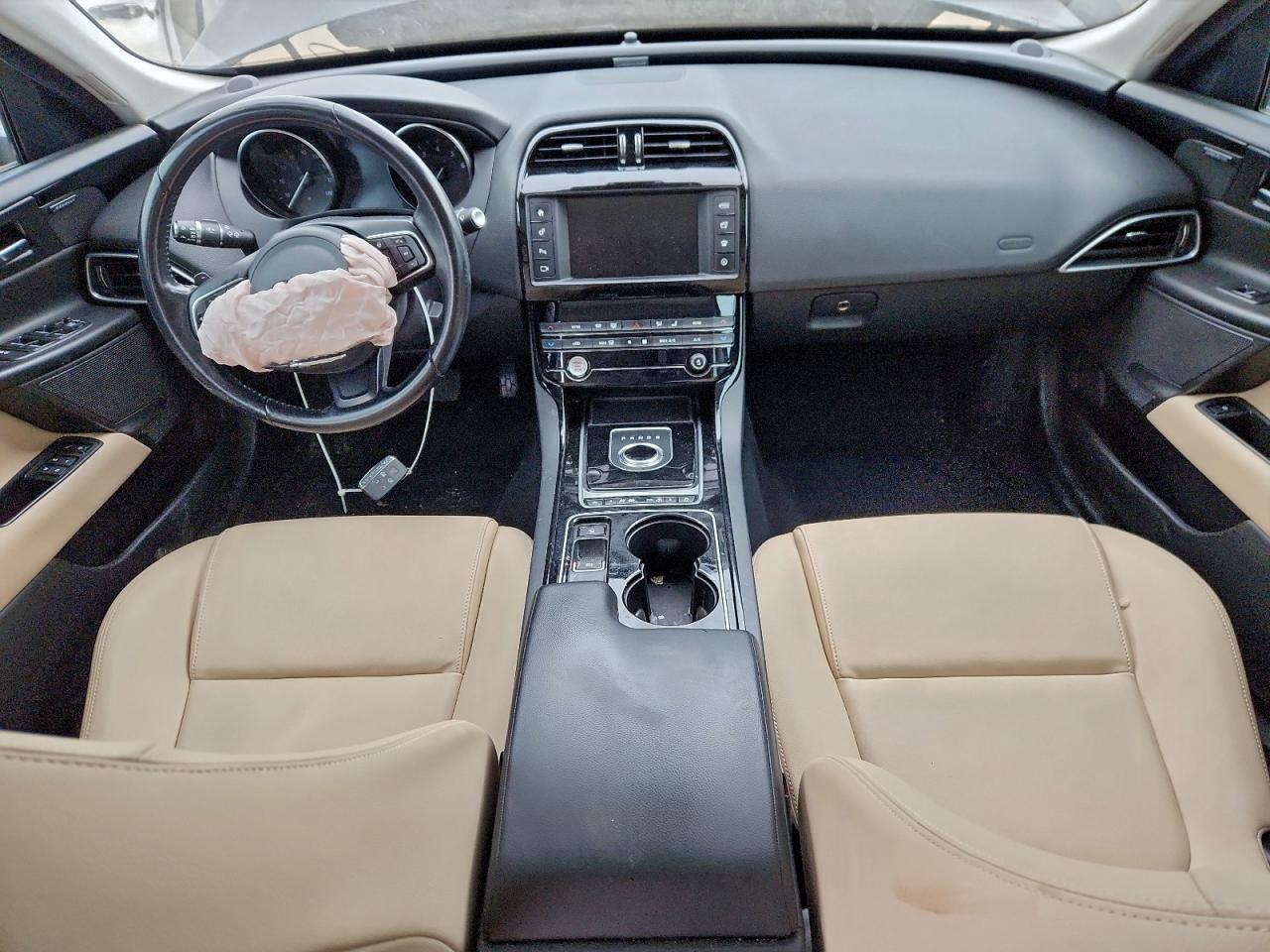 2017 JAGUAR XE