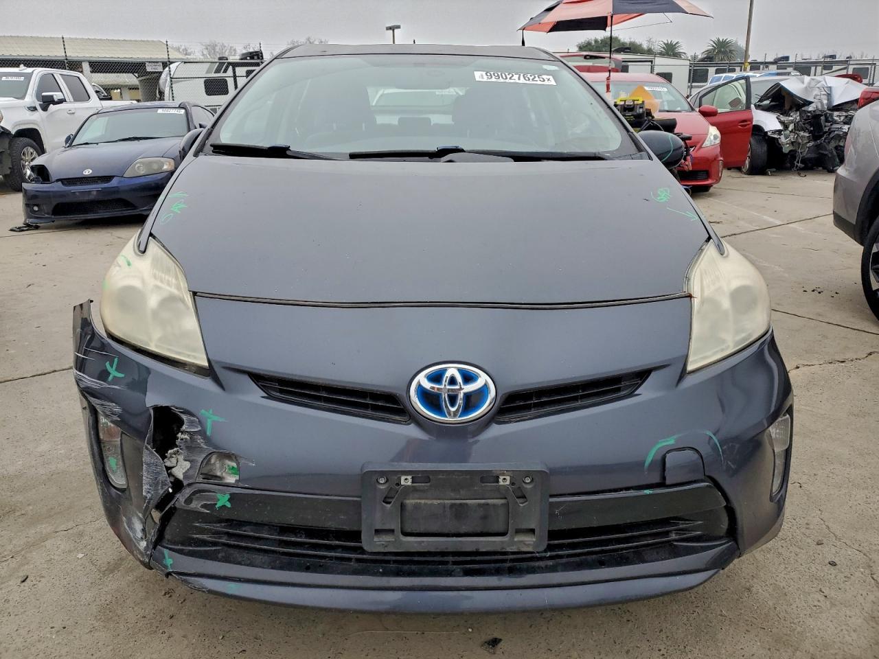 2013 TOYOTA PRIUS