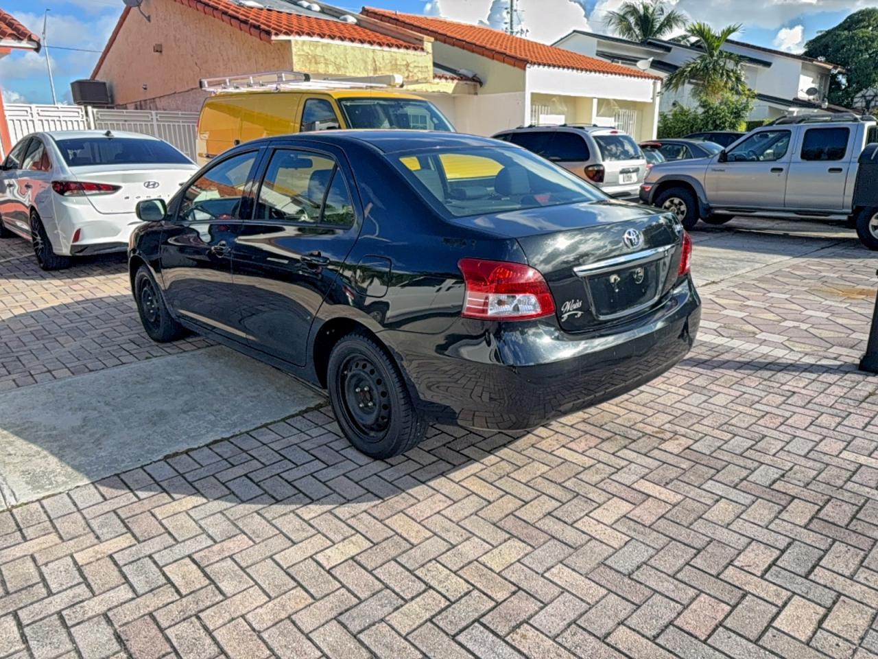 2012 TOYOTA YARIS