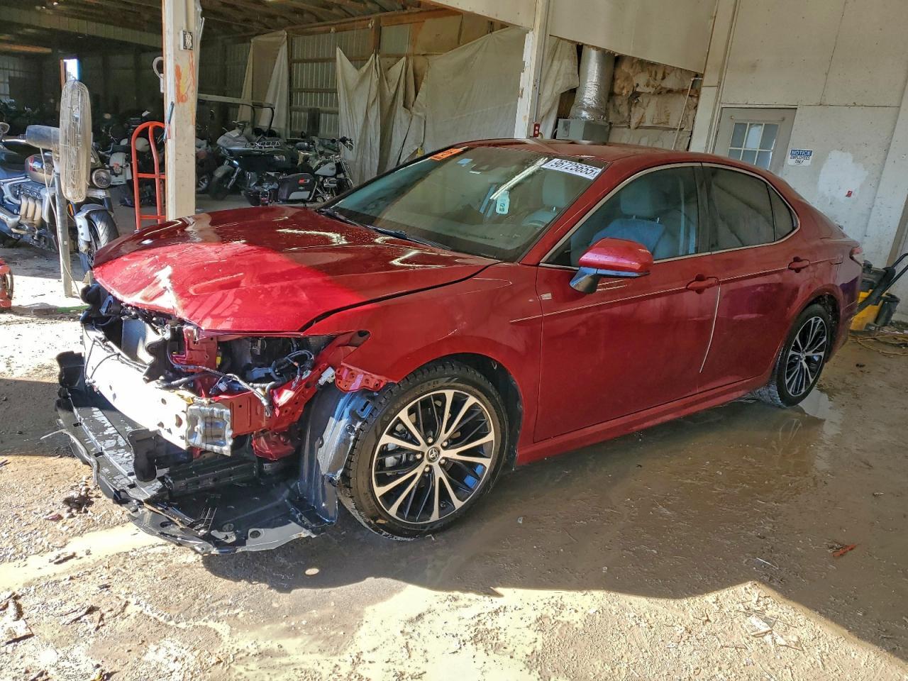 2018 TOYOTA CAMRY