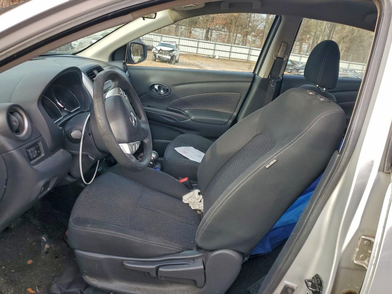 2017 NISSAN VERSA