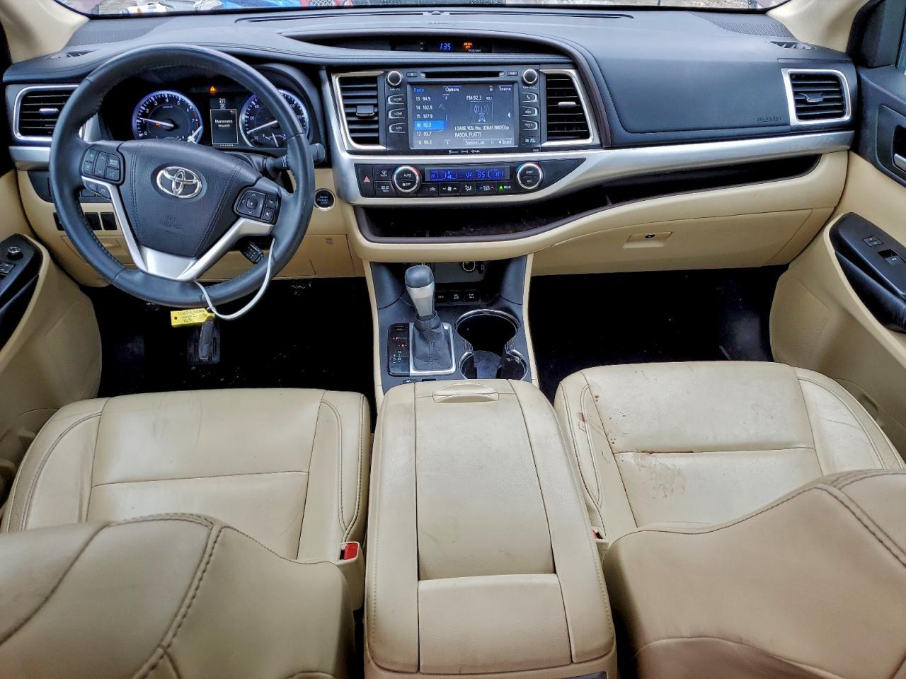 2016 TOYOTA HIGHLANDER