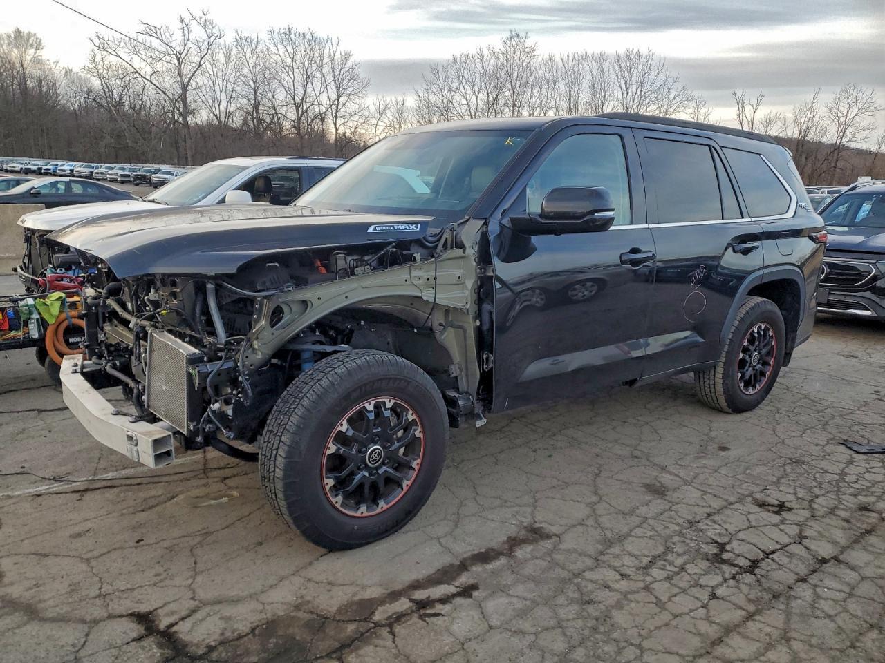 2024 TOYOTA Sequoia