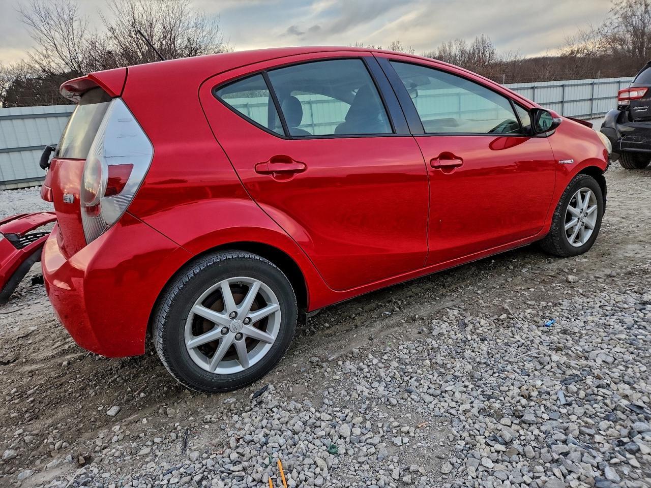 2012 TOYOTA Prius c