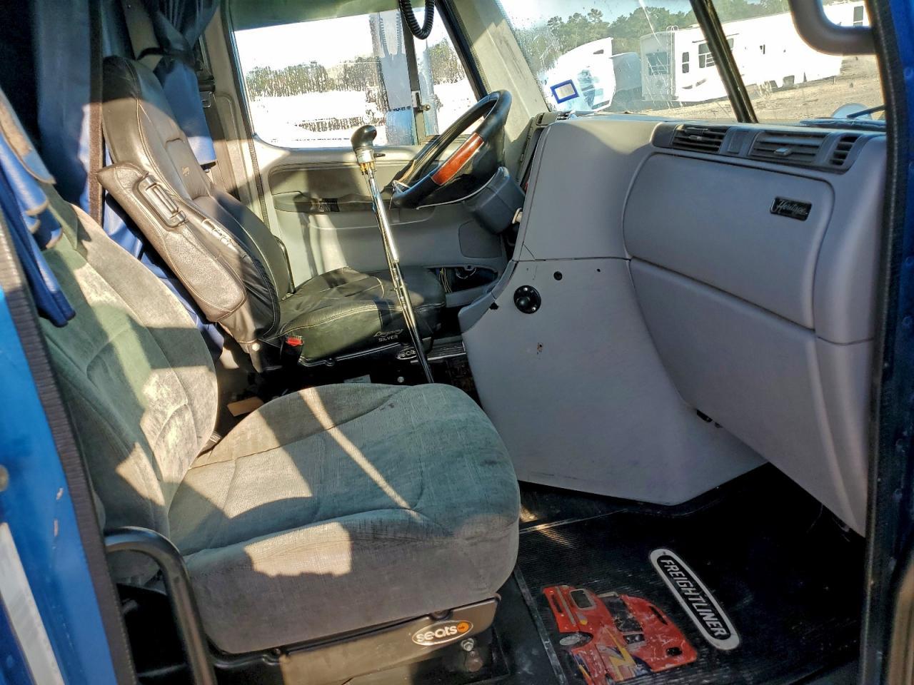 2009 FREIGHTLINER Columbia