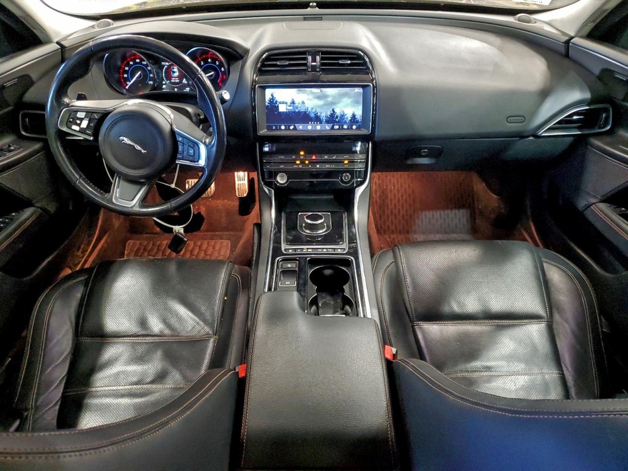 2019 JAGUAR XE