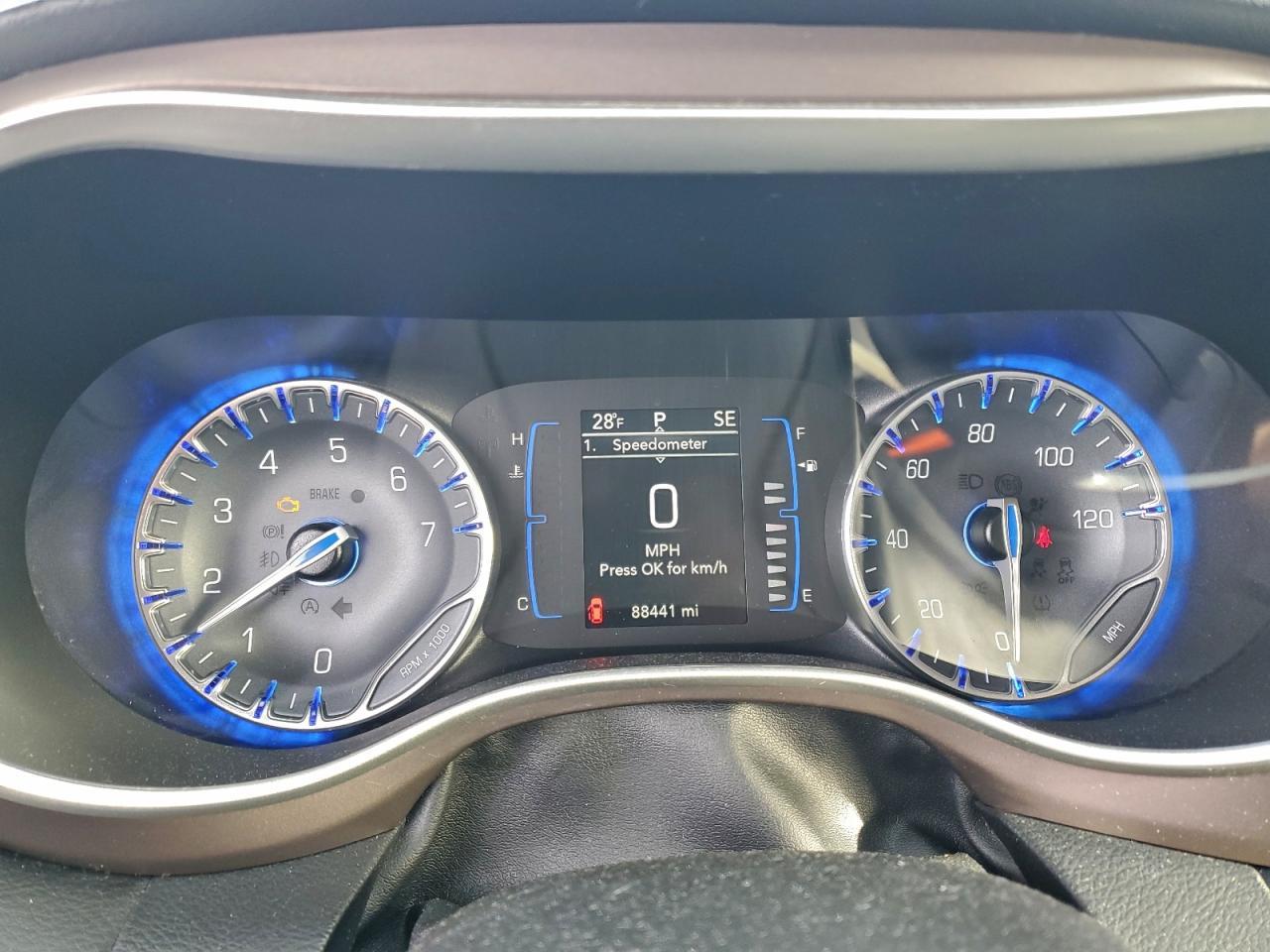 2021 CHRYSLER Voyager