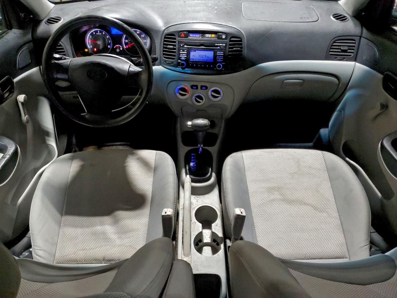 2011 HYUNDAI ACCENT