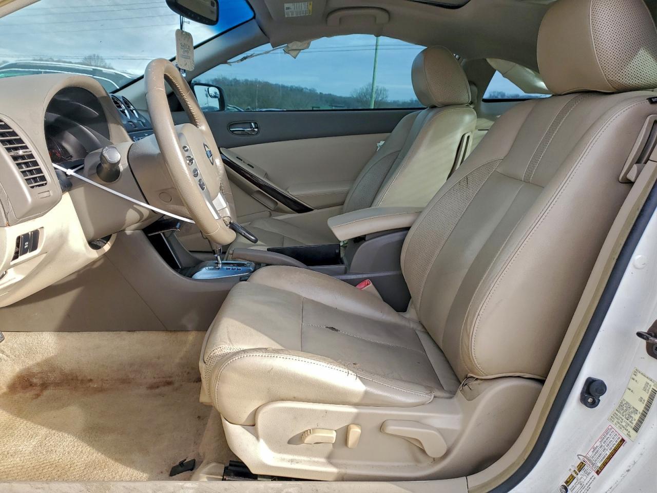 2010 NISSAN ALTIMA