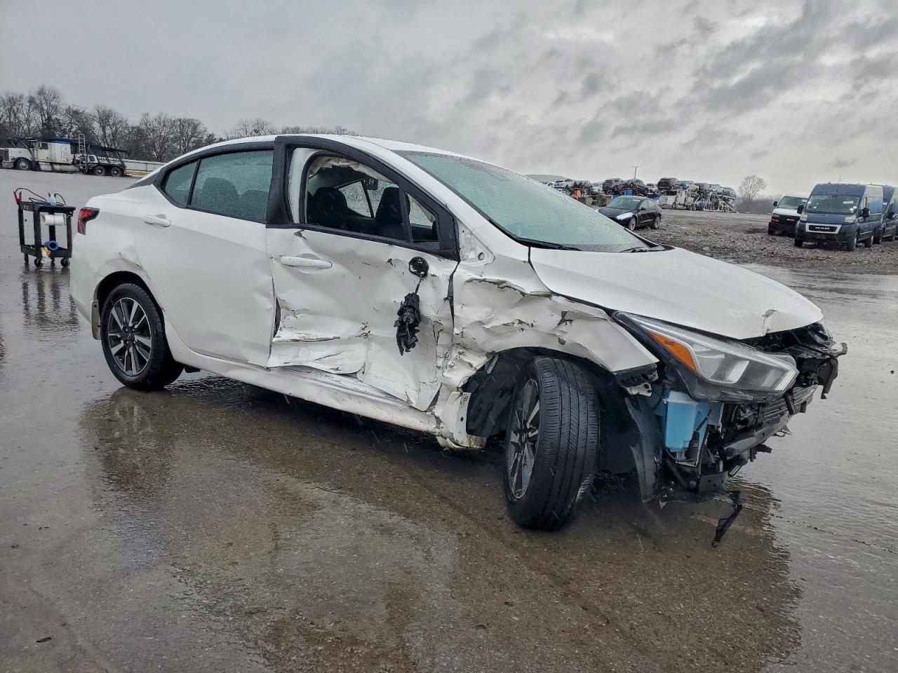 2024 NISSAN VERSA