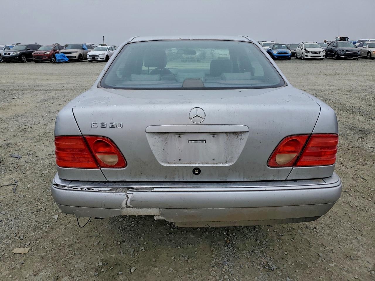 1998 MERCEDES-BENZ E-Class