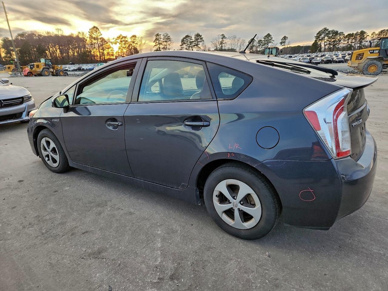 2015 TOYOTA PRIUS