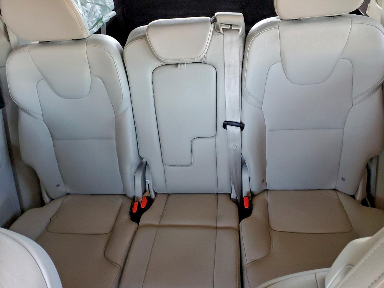 2020 VOLVO XC90