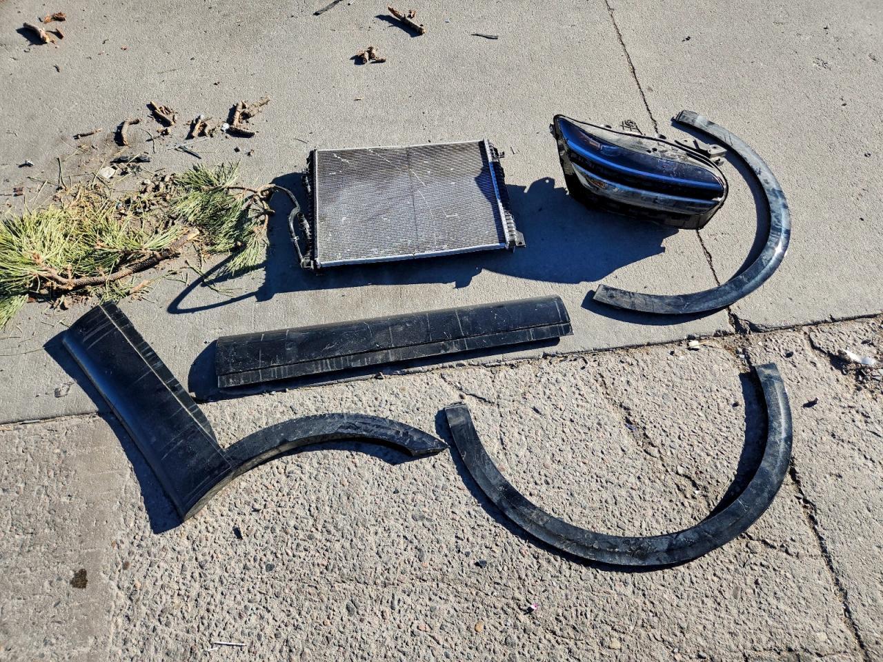 2023 GENESIS GV70