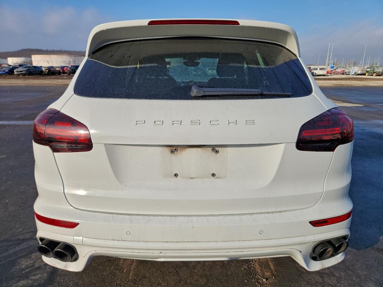 2017 PORSCHE CAYENNE