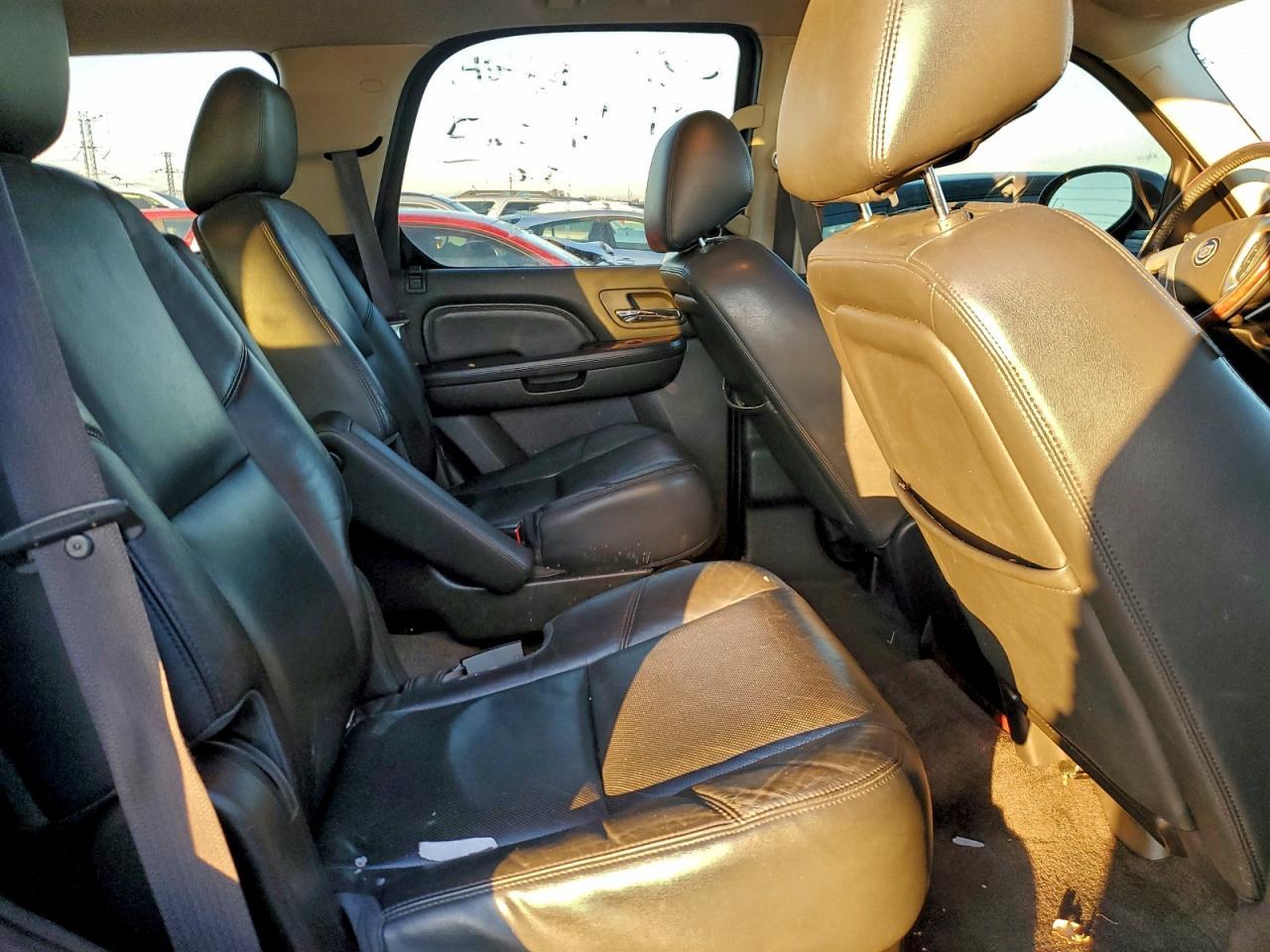 2012 CADILLAC ESCALADE