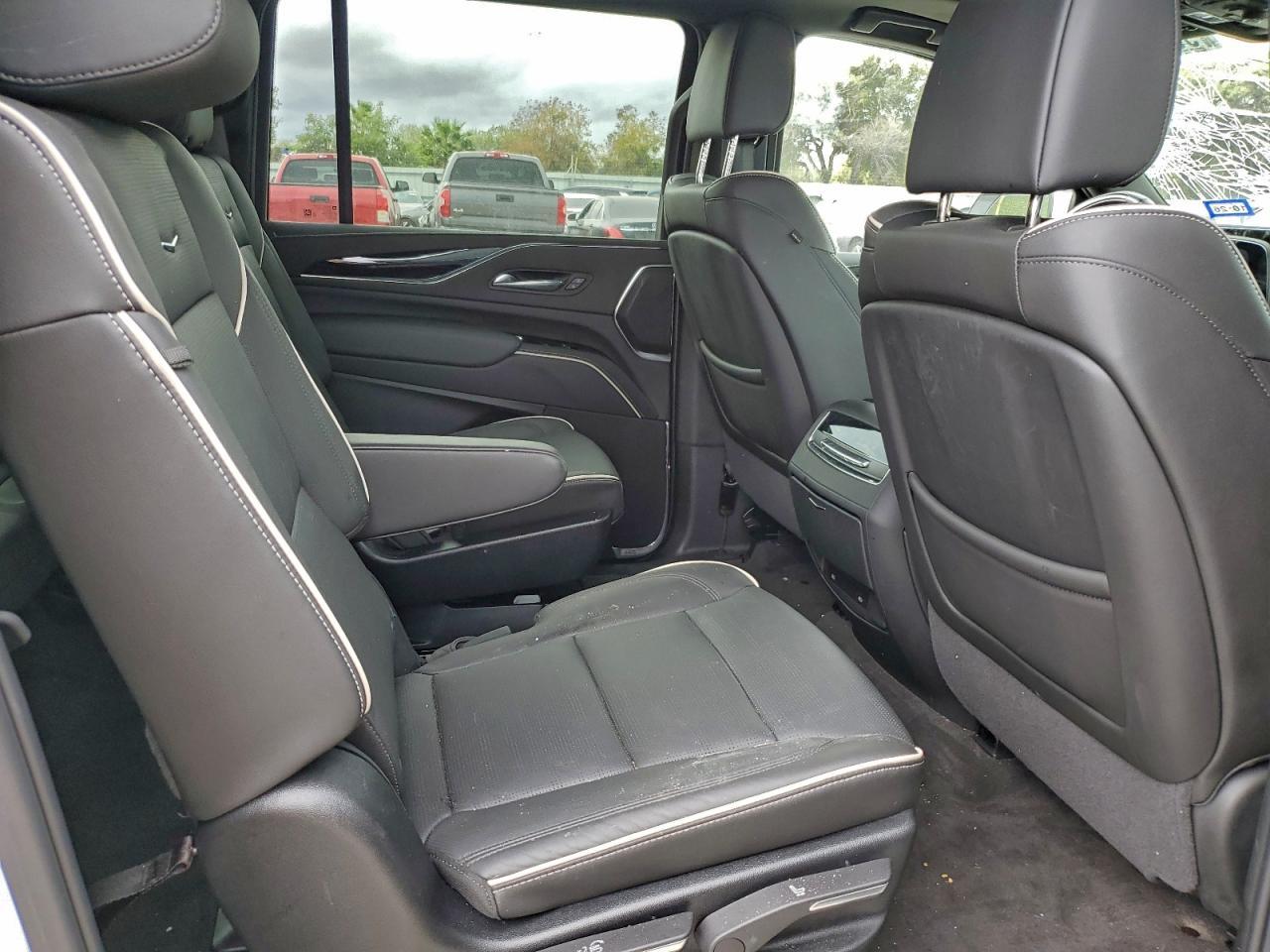 2024 CADILLAC Escalade ESV