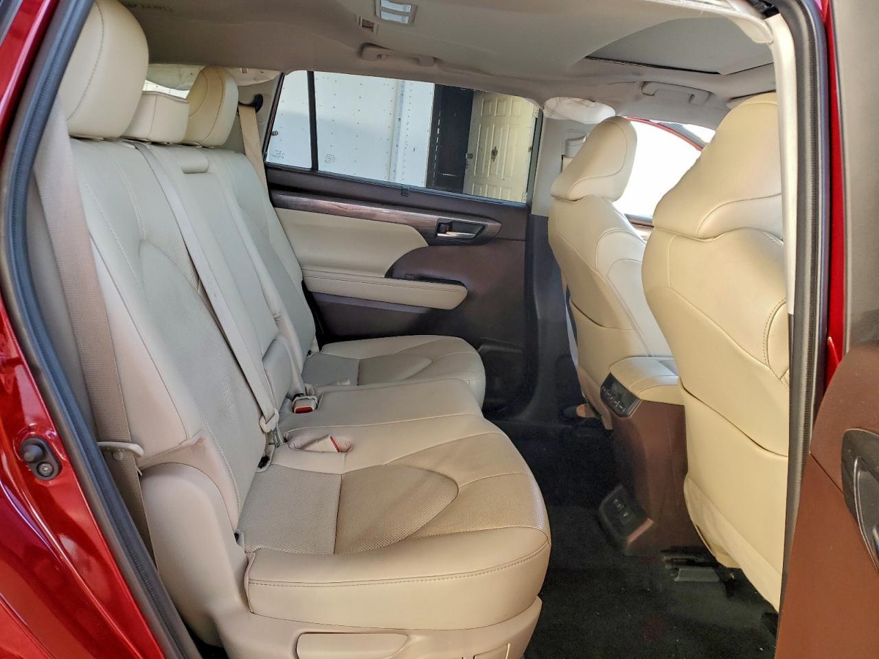 2021 TOYOTA HIGHLANDER