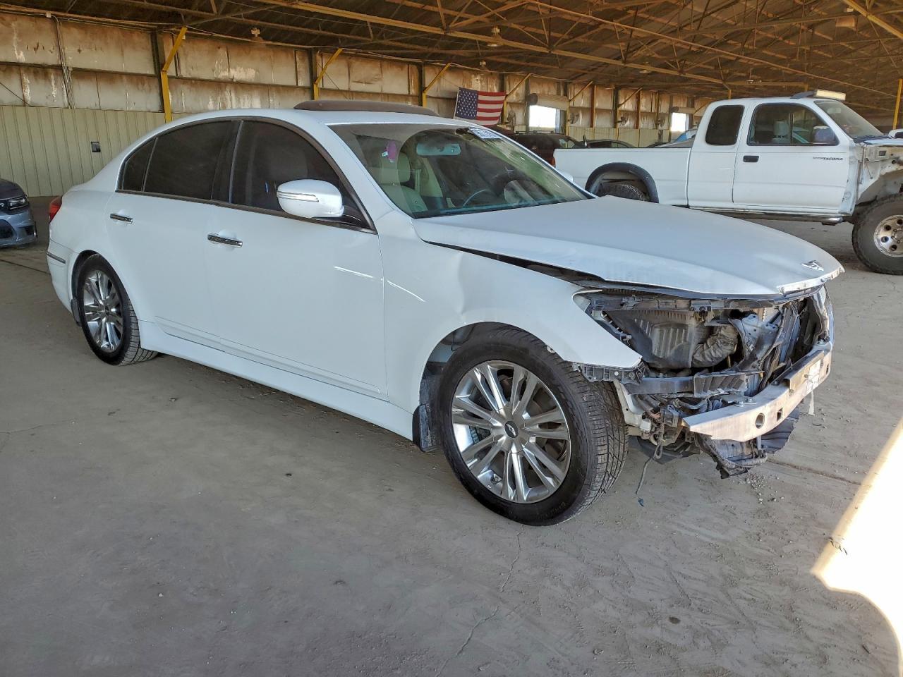 2013 HYUNDAI GENESIS