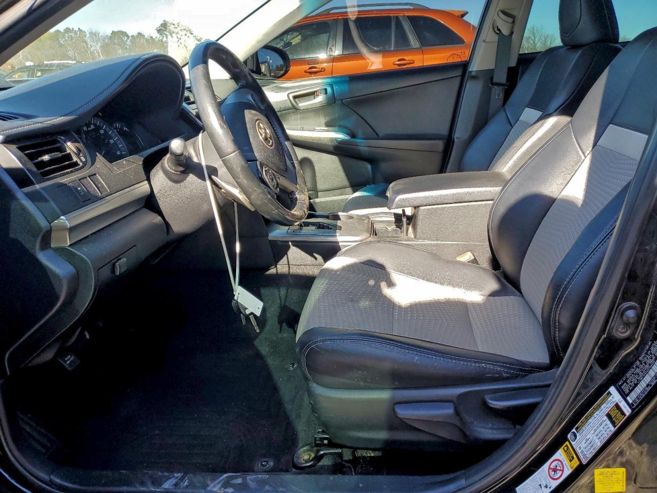 2014 TOYOTA CAMRY